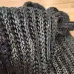 شال گردن زنانه اسمارا بافتنی مشکی استایلیش 279358 ESMARA