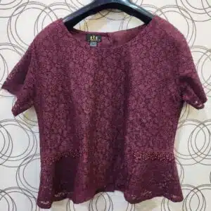 شومیز گیپور دانتل زنانه آستین کوتاه شیک زرشکی 2-8035 SIS