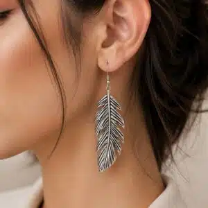 گوشواره زنانه طرح برگ نقره ای سیاه قلم برند آی ام تحت لیسانس آلمان 083140 I AM
