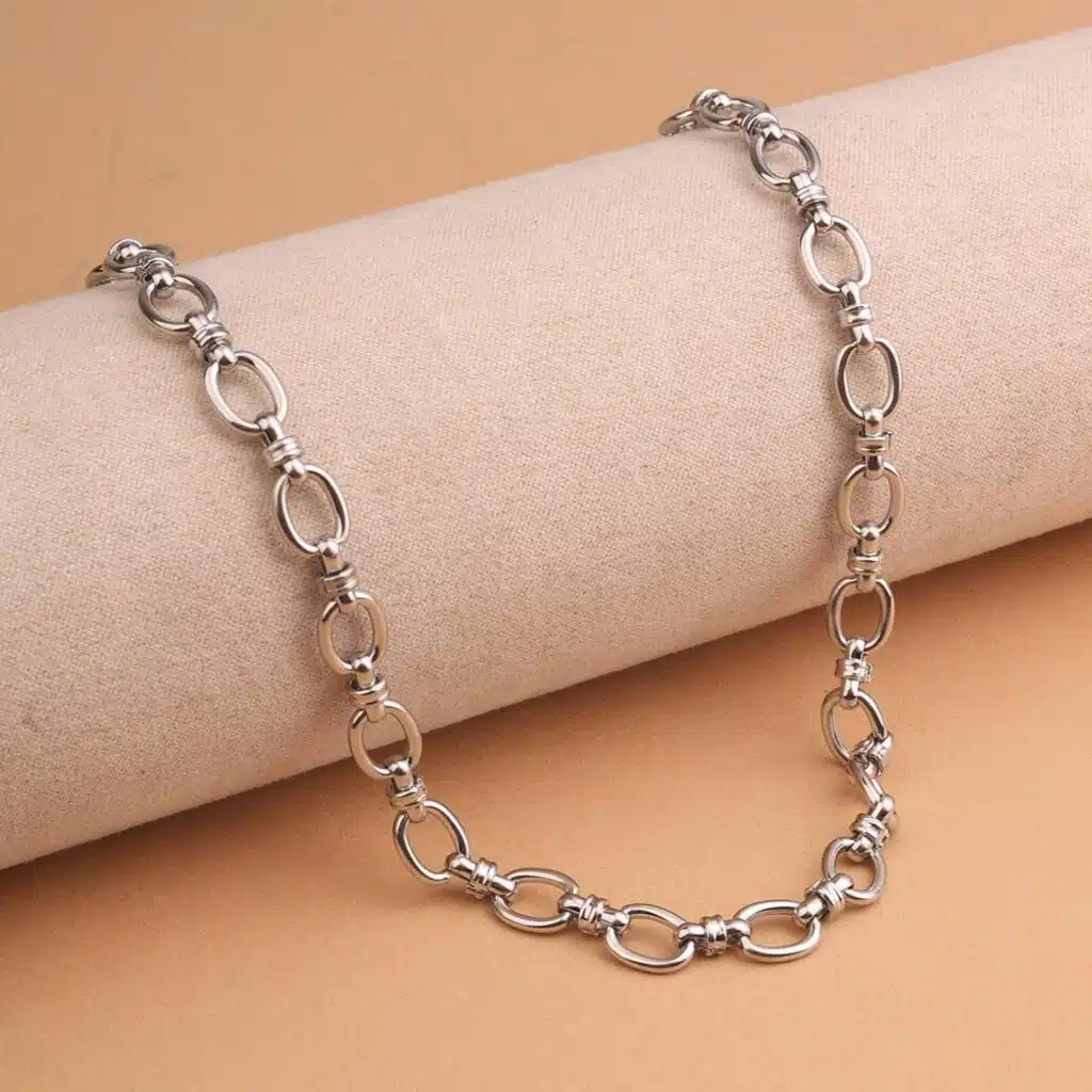 گردنبند زنجیری شیک سیلور پلیت آبکاری نقره برند اکسسورایز تحت لیسانس آلمان 465847 Accessories