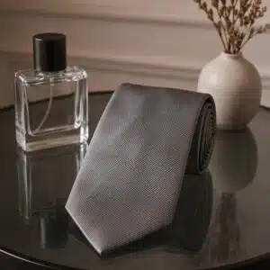 کراوات مردانه سیلک برند درسمن اصل رنگ نقره ای سربی 369169 Dressmann